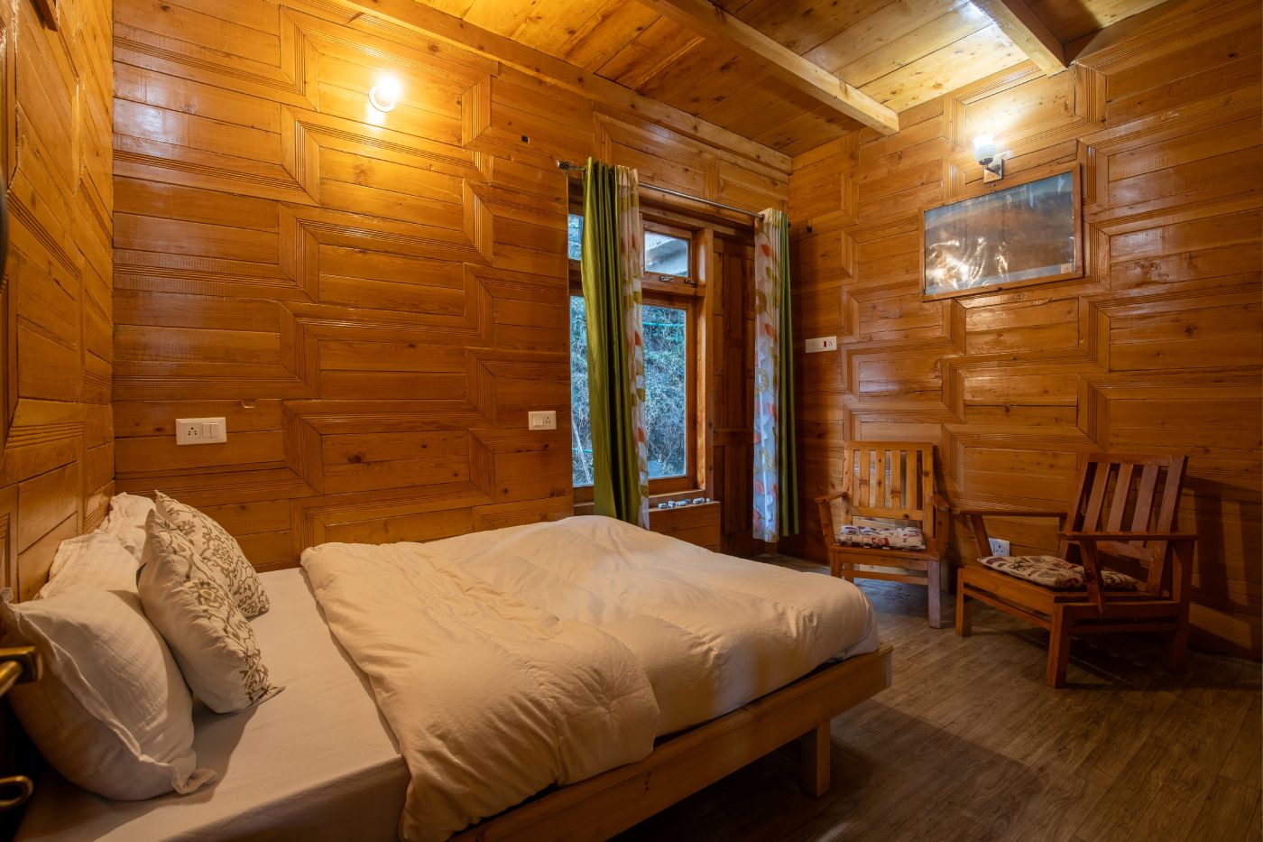 images/room/executive-family-suite-with-balcony8.jpg